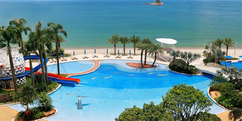 游泳池的水為什么是藍(lán)色的？