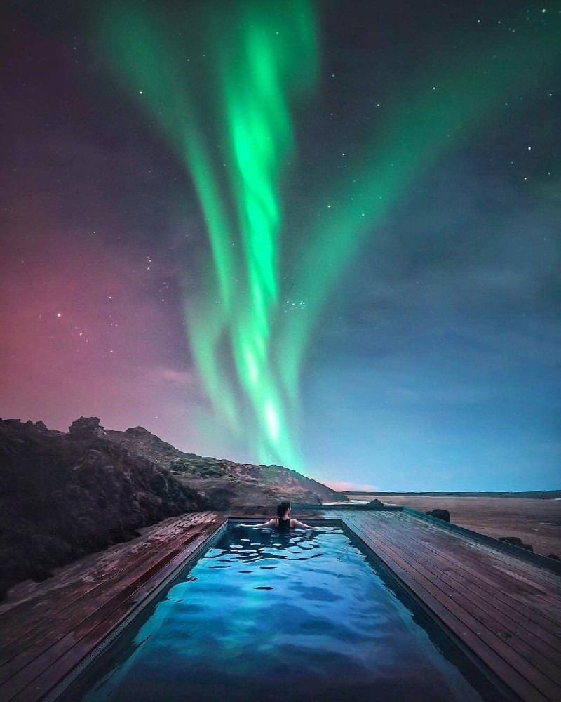 極光游泳池,極光泳池